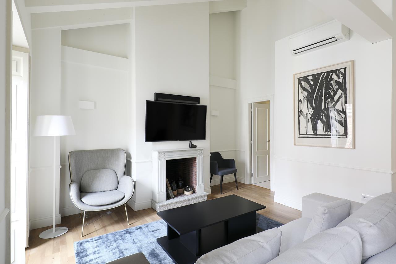 Recoletos House Aparthotel Madrid Exterior photo